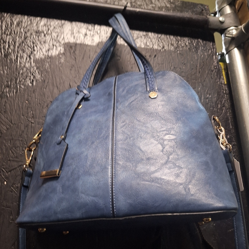 Chic Blue Leather Shoulder Bag
